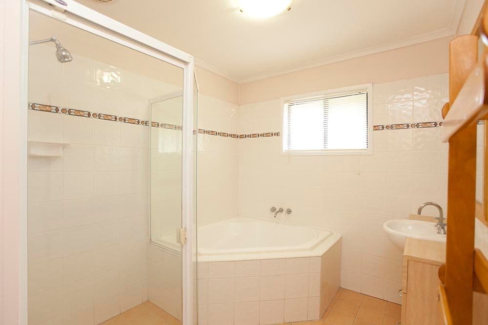 43 Vanessa Street, SUNNYBANK QLD 4109, Sunnybank - Thumbnail 3