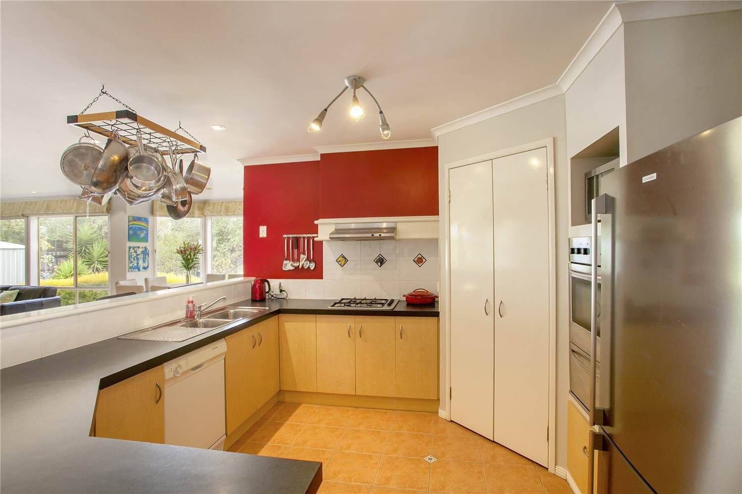 16 Cumberland Drive, LARA VIC 3212, Lara - Thumbnail 4