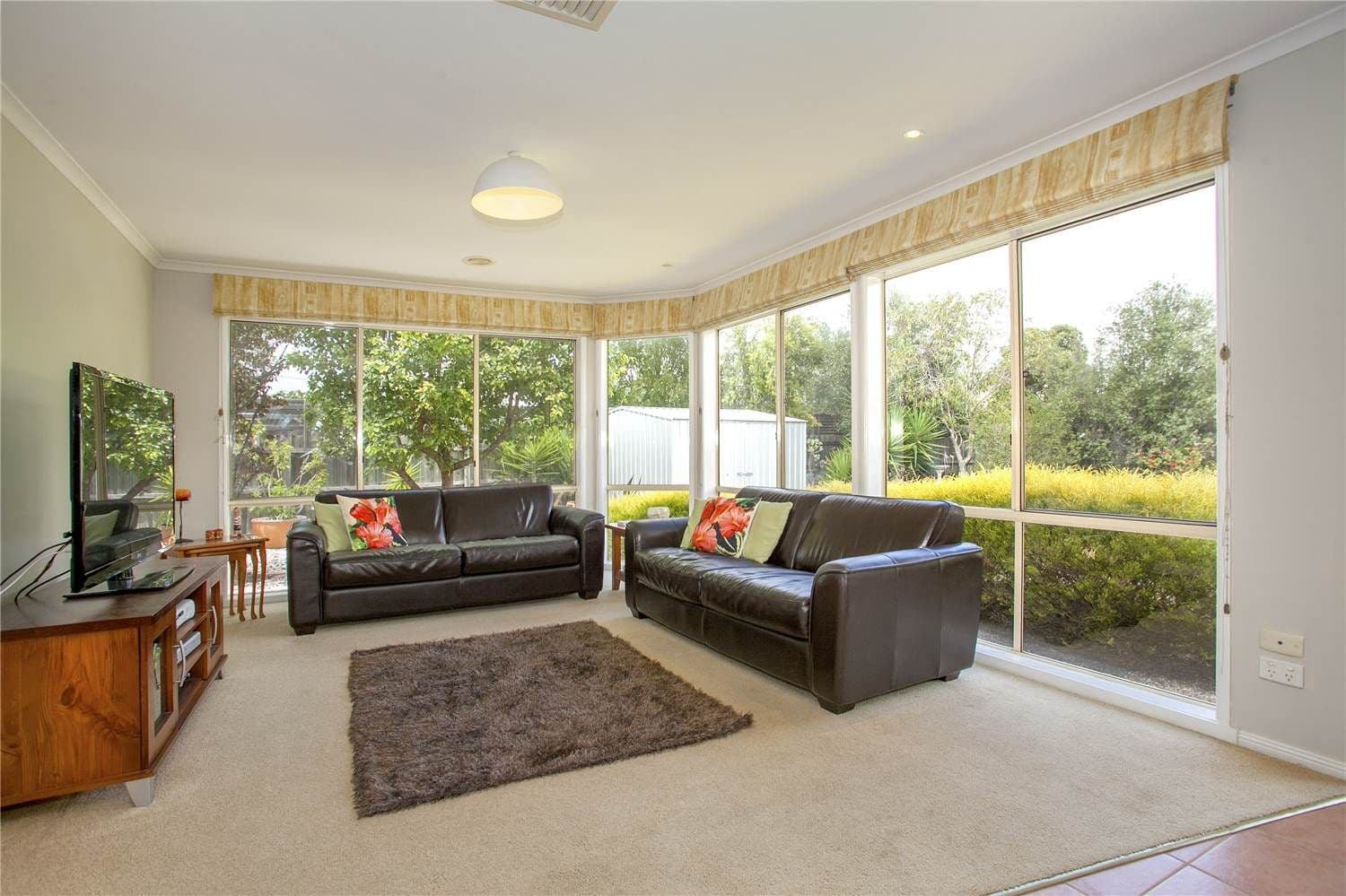 16 Cumberland Drive, LARA VIC 3212, Lara - Thumbnail 3