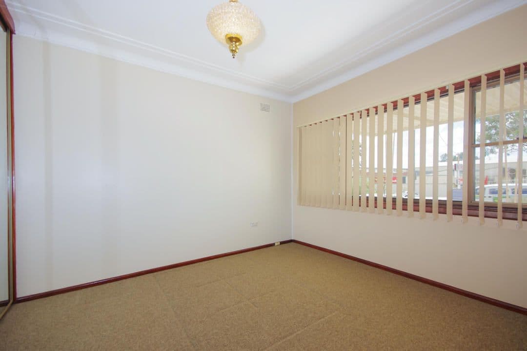 129 BELMORE Road, RIVERWOOD NSW 2210, Riverwood - Thumbnail 3
