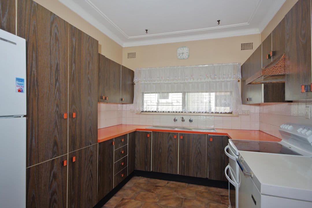 129 BELMORE Road, RIVERWOOD NSW 2210, Riverwood - Thumbnail 2