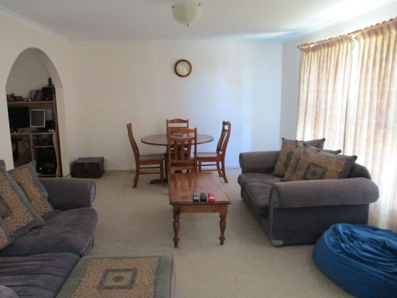 48 Balfour Crescent, WANNIASSA ACT 2903, Wanniassa - Thumbnail 2