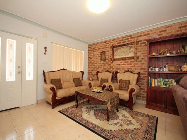 91 Cardigan Road, GREENACRE NSW 2190, Greenacre - Thumbnail 4