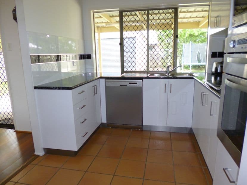 41 Grevillea Drive, GLENELLA QLD 4740, Glenella - Thumbnail 6