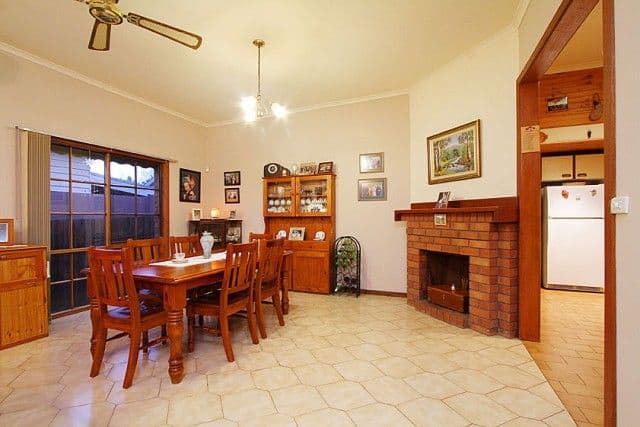 10 McNamara Street, PRESTON VIC 3072, Preston - Thumbnail 2