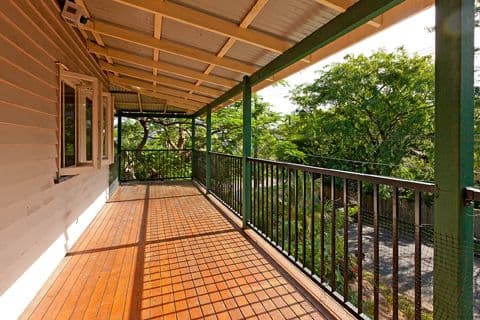 1 Isis Crescent, SEVEN HILLS QLD 4170, Seven Hills - Thumbnail 4