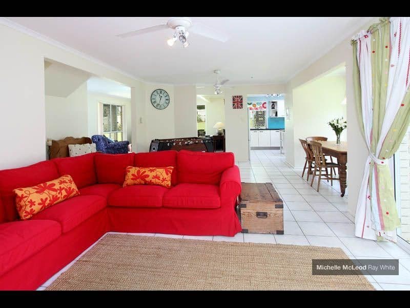68 Kintyre Street, BROOKFIELD QLD 4069, Brookfield - Thumbnail 3