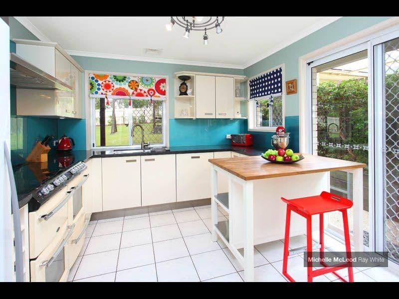 68 Kintyre Street, BROOKFIELD QLD 4069, Brookfield - Thumbnail 6