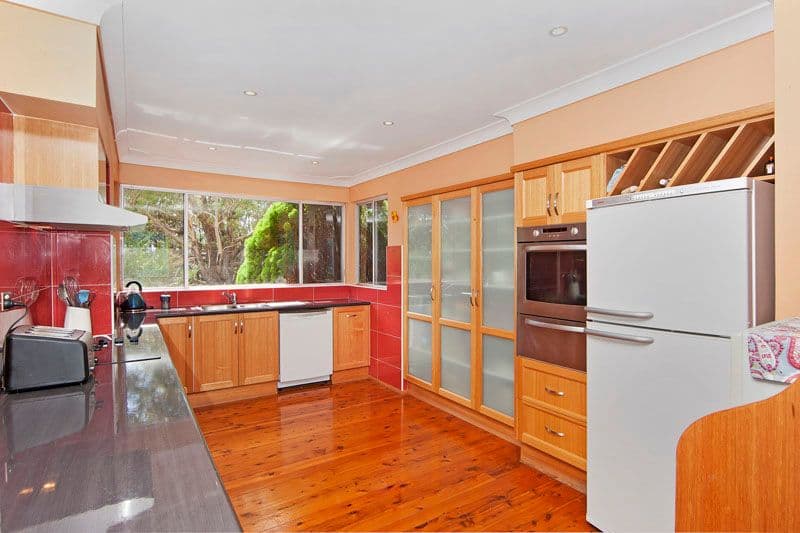 45 Reserve Drive, BATEAU BAY NSW 2261, Bateau Bay - Thumbnail 2