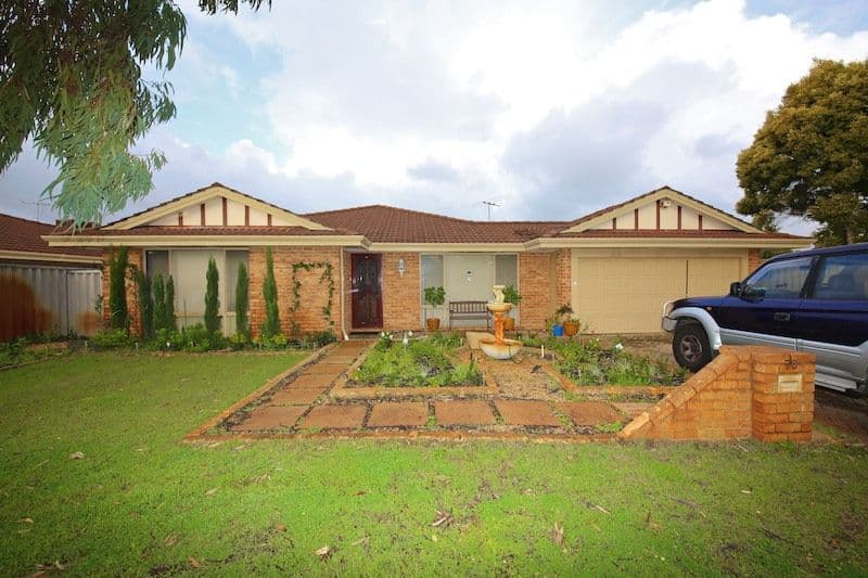 70 Bottlebrush Drive, KIARA WA 6054, Kiara - Thumbnail 2