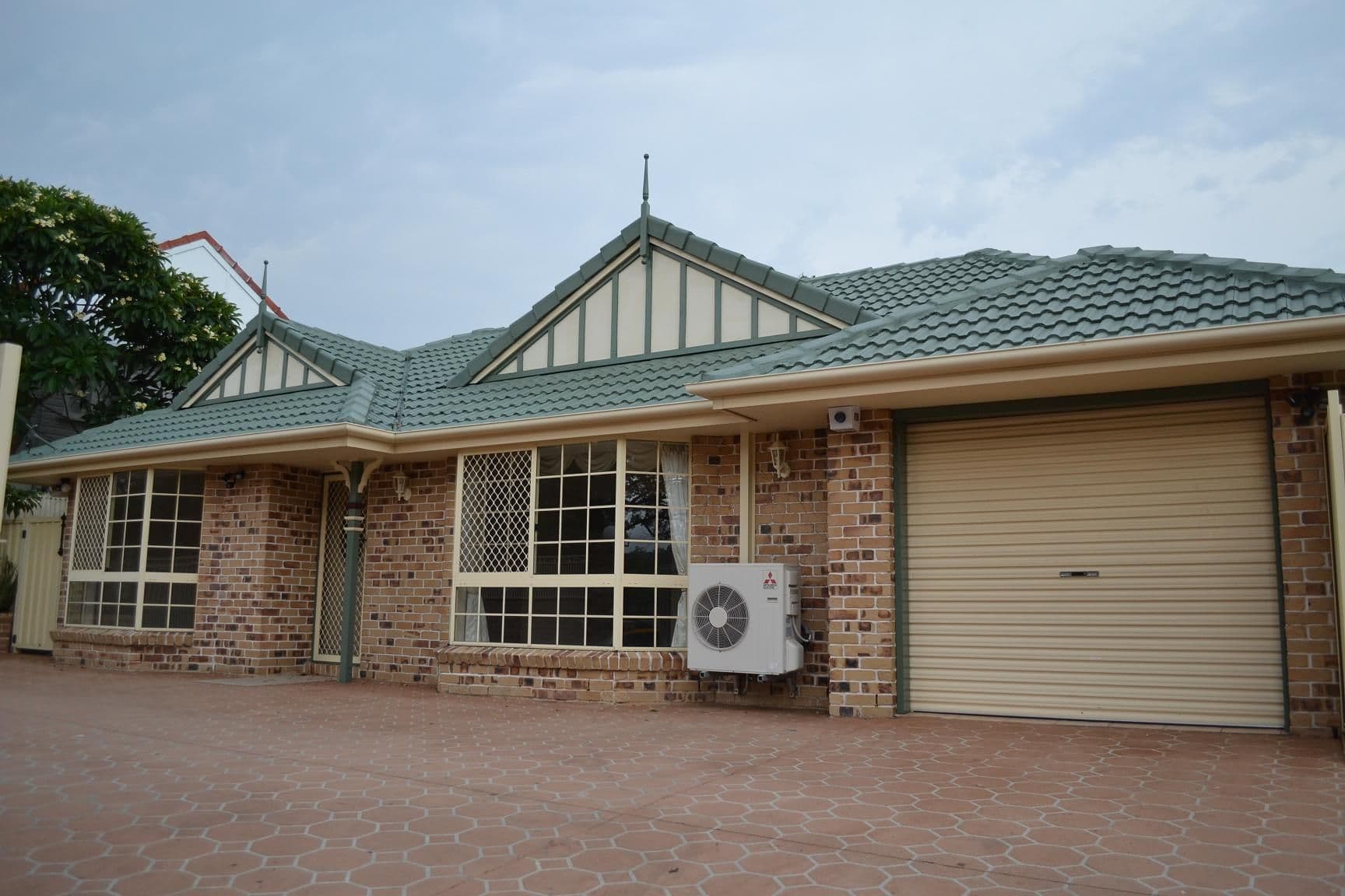 168 Nursery Road, HOLLAND PARK QLD 4121, Holland Park West - Thumbnail 2