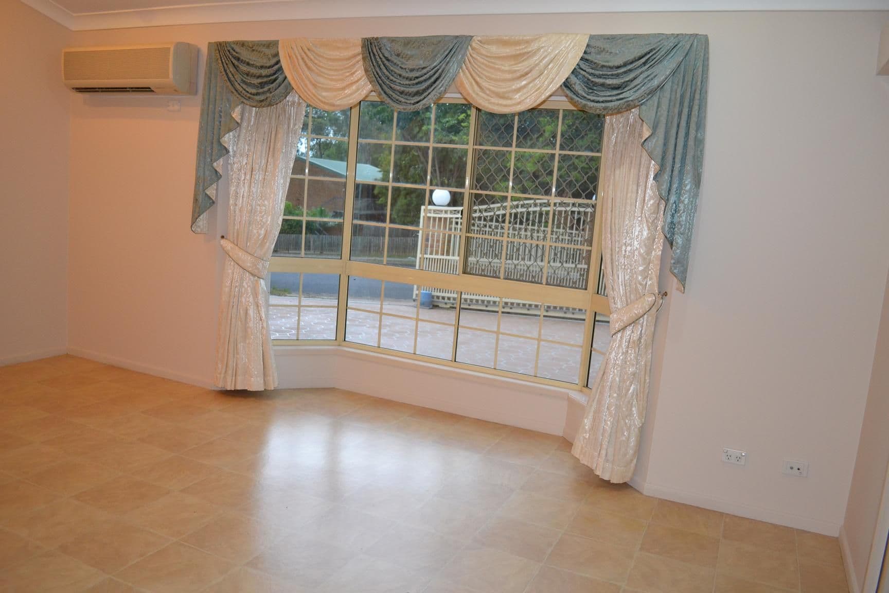 168 Nursery Road, HOLLAND PARK QLD 4121, Holland Park West - Thumbnail 4