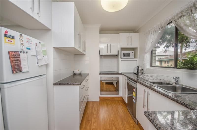 6 'Castella Court' 33 Chelsea Avenue, BROADBEACH QLD 4218, Broadbeach - Thumbnail 2