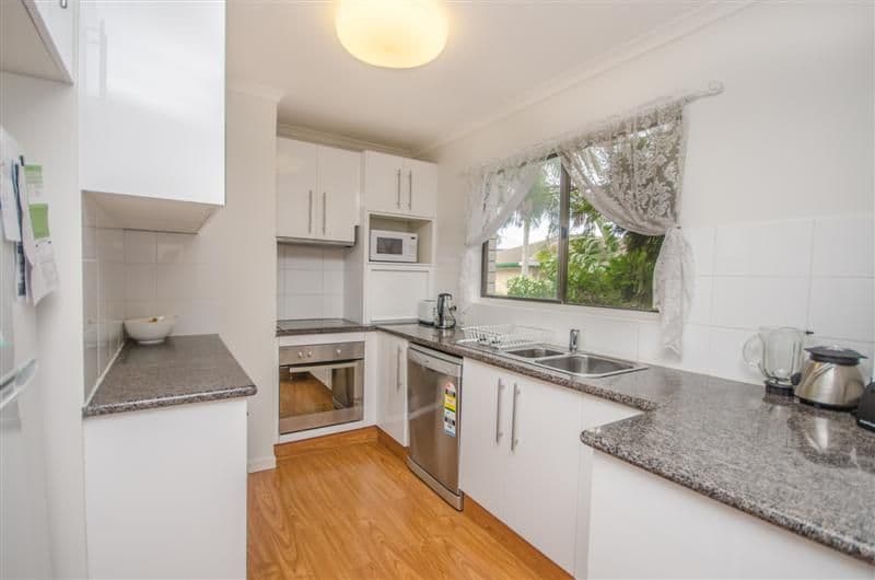 6 'Castella Court' 33 Chelsea Avenue, BROADBEACH QLD 4218, Broadbeach - Thumbnail 7