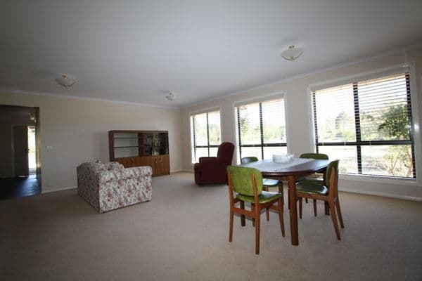 6 John Dwyer Crescent, BUNGENDORE NSW 2621, Bungendore - Thumbnail 4