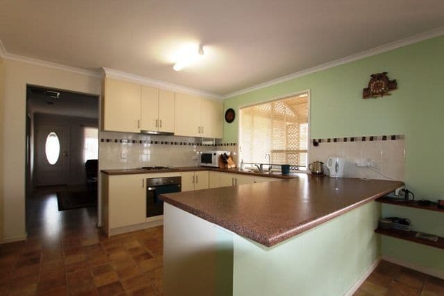 26 McKenzie Street, COWELL SA 5602, Cowell - Thumbnail 3