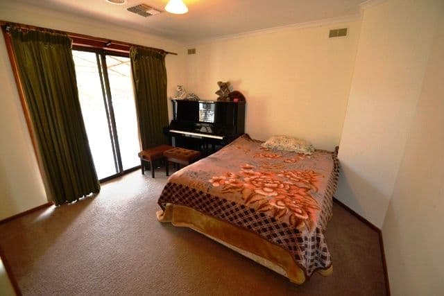 5 Hanley Crescent, SEYMOUR VIC 3660, Seymour - Thumbnail 6