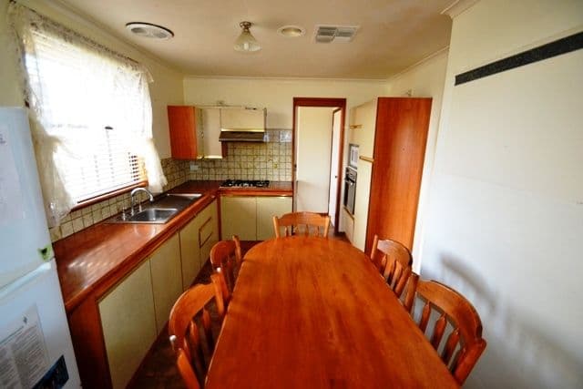 5 Hanley Crescent, SEYMOUR VIC 3660, Seymour - Thumbnail 4