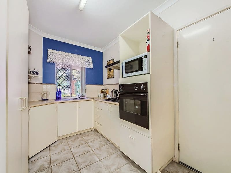 131 Murdoch Drive, GREENFIELDS WA 6210, Greenfields - Thumbnail 7