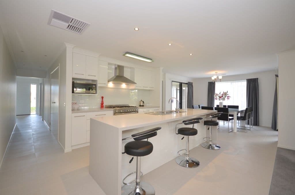 3 Montadale Court, ALFREDTON VIC 3350, Alfredton - Thumbnail 5
