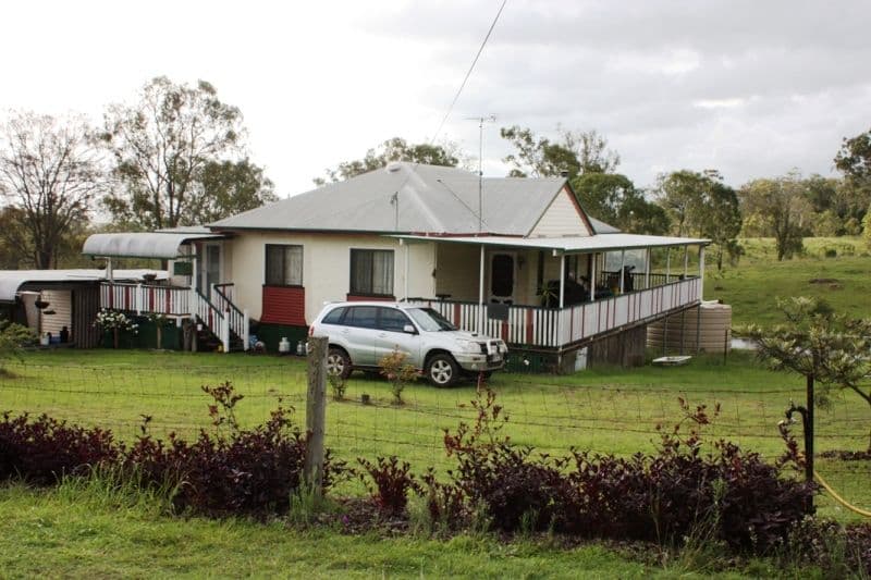 44 Stretton Drive, BLACKBUTT QLD 4314, Blackbutt - Thumbnail 3