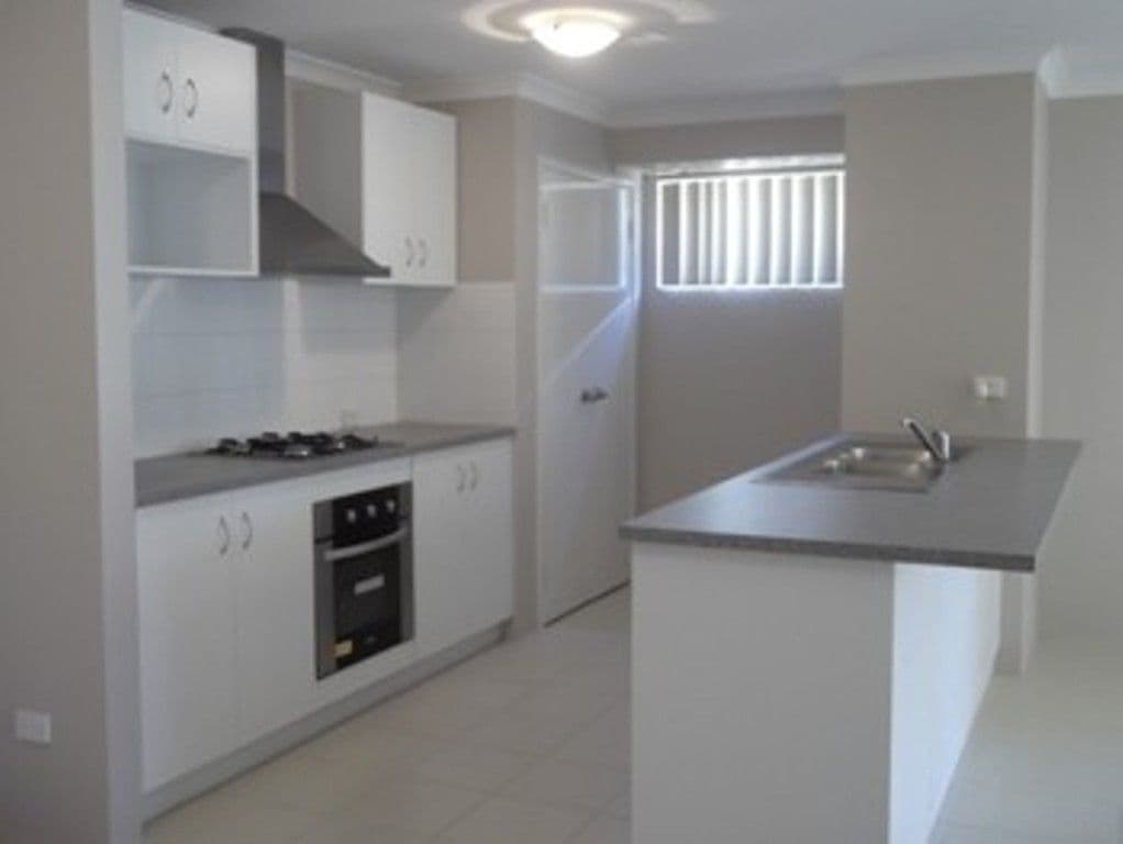 42 Kempeana Way, BALDIVIS WA 6171, Baldivis - Thumbnail 2
