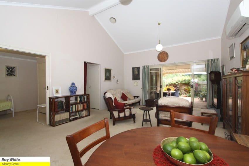 30 Graham Road, CARSELDINE QLD 4034, Carseldine - Thumbnail 3
