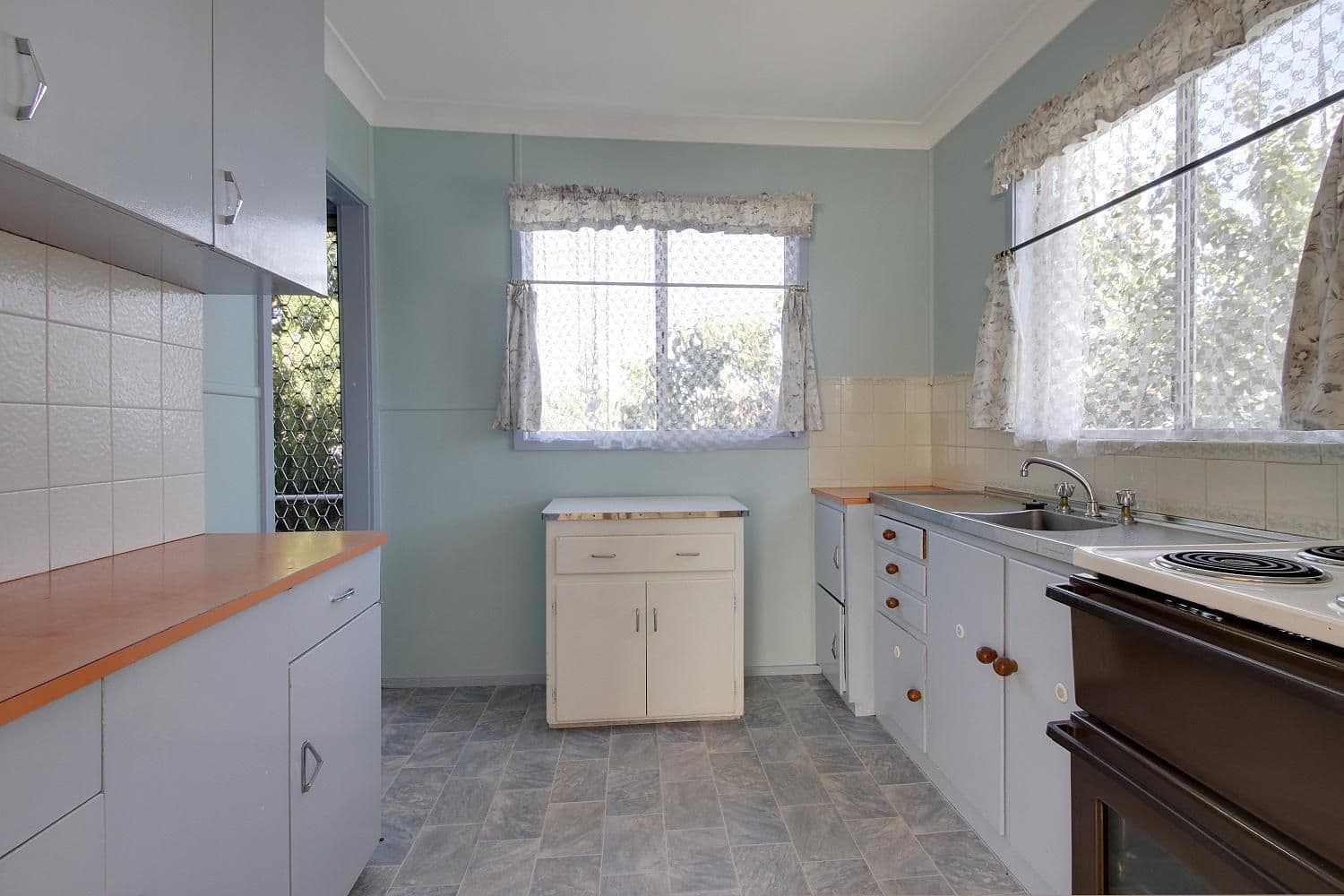 15 Hillview Road, GOULBURN NSW 2580, Goulburn - Thumbnail 3