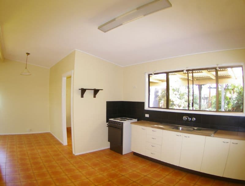 6 Simon Street, Deception Bay QLD 4508, Deception Bay - Thumbnail 3