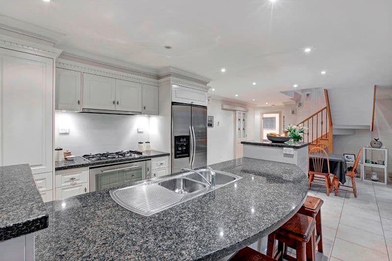 7 Obar Crescent, SOUTH MORANG VIC 3752, South Morang - Thumbnail 2