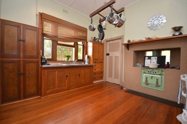 44 Victoria Road, CLARE SA 5453, Clare - Thumbnail 2