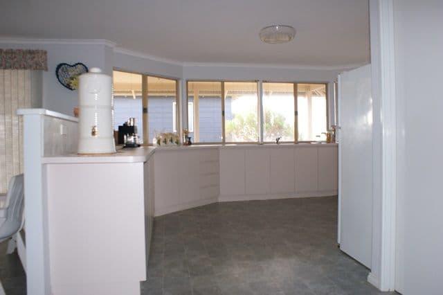 19 Seaview Court, PORT DENISON WA 6525, Port Denison - Thumbnail 3