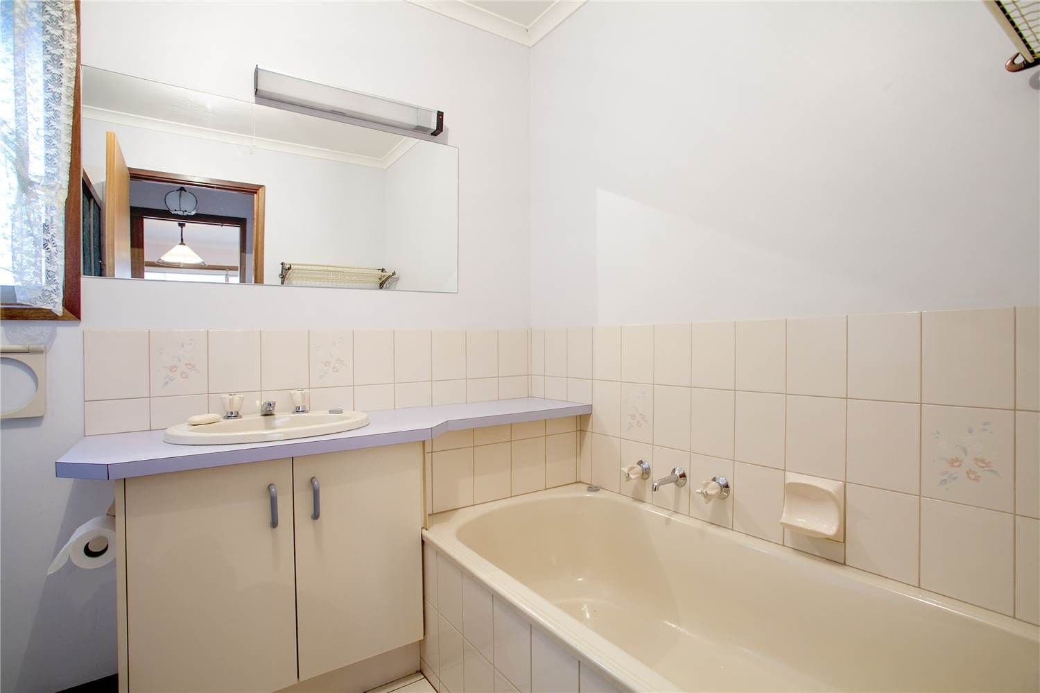 7 Newcomen Court, LARA VIC 3212, Lara - Thumbnail 7