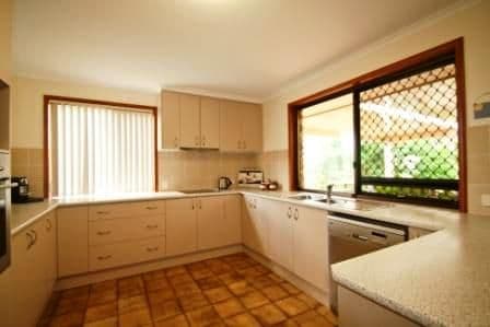11 Narcamus Crescent, SHAILER PARK QLD 4128, Shailer Park - Thumbnail 5