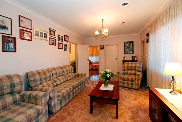 13 Churchill Avenue, RESERVOIR VIC 3073, Reservoir - Thumbnail 5