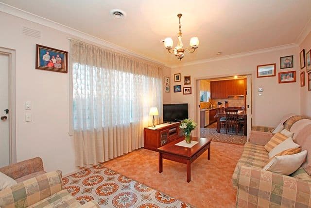 13 Churchill Avenue, RESERVOIR VIC 3073, Reservoir - Thumbnail 4