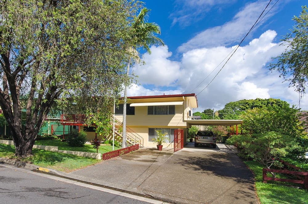 26 Hocking  Street, ARUNDEL QLD 4214, Arundel - Thumbnail 2