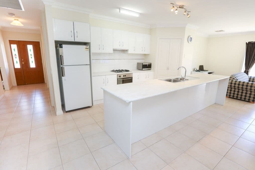8 Felix Court, MILDURA VIC 3500, Mildura - Thumbnail 3