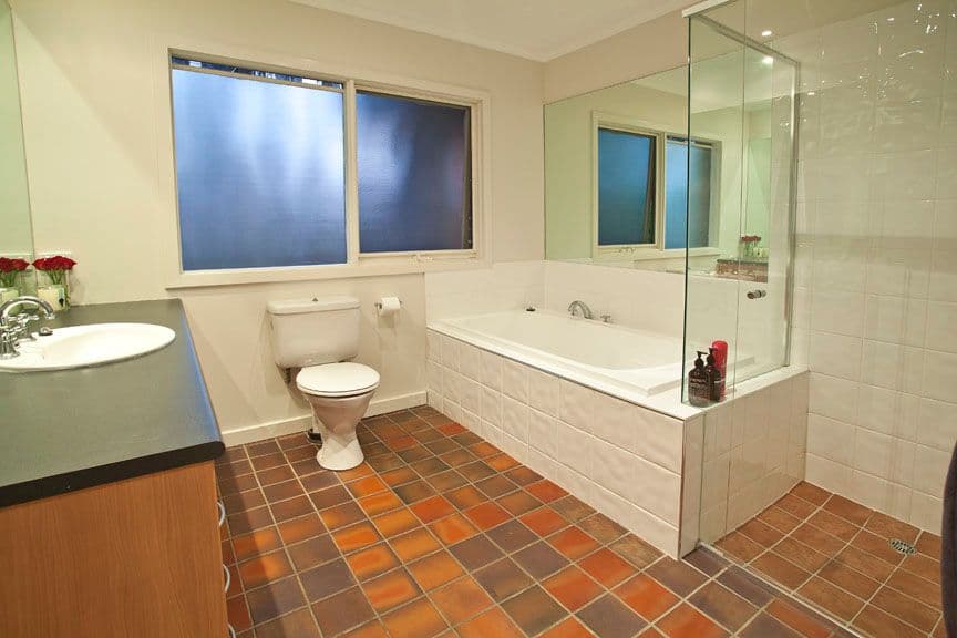 27 Cambrian Crescent, WHEELERS HILL VIC 3150, Wheelers Hill - Thumbnail 8