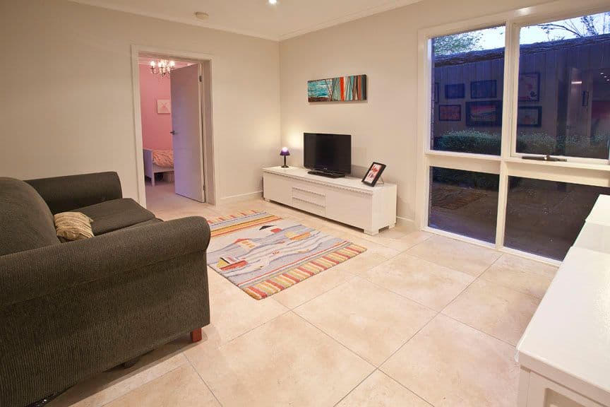 27 Cambrian Crescent, WHEELERS HILL VIC 3150, Wheelers Hill - Thumbnail 5