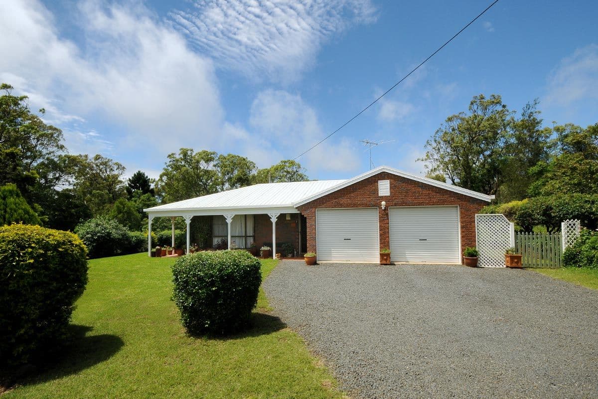 15 Coopers Road, GLENVALE QLD 4350, Glenvale - Image 1
