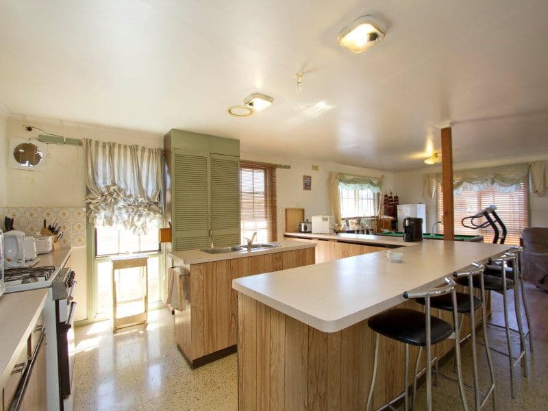 48 Roberts Street, FRANKSTON VIC 3199, Frankston - Thumbnail 2