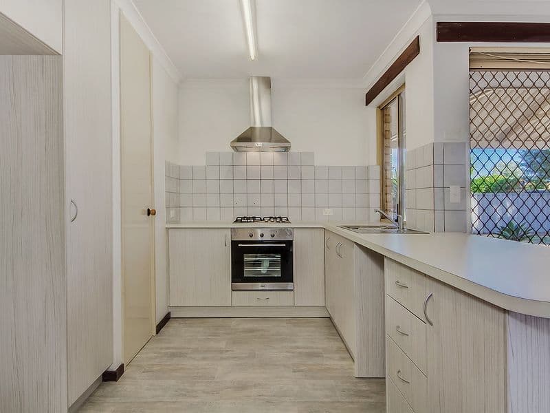 7 Galleon Court, SAFETY BAY WA 6169, Safety Bay - Thumbnail 3
