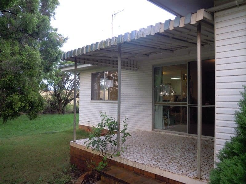733 Pittsworth-Felton Road, PITTSWORTH QLD 4356, Pittsworth - Thumbnail 3