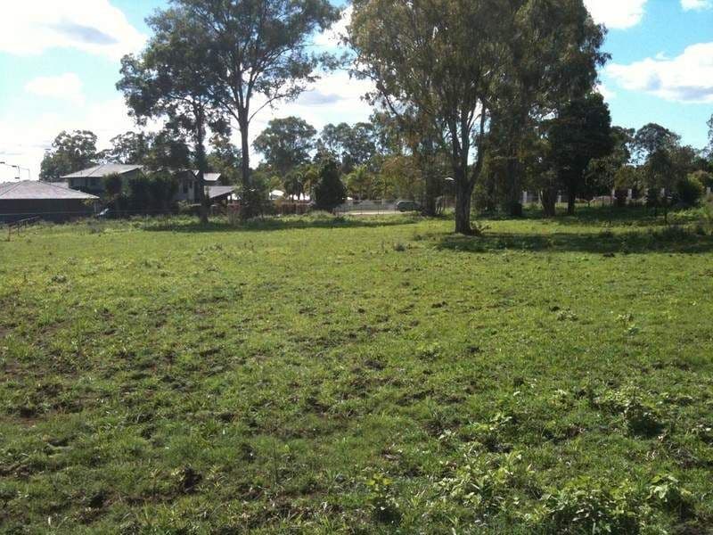 170 Camelot Place, BRIDGEMAN DOWNS QLD 4035, Bridgeman Downs - Thumbnail 4