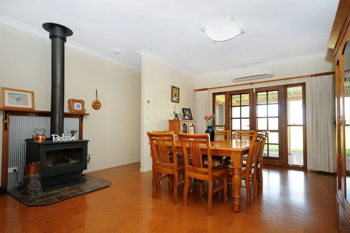 3 Andrews Court, HODGSON VALE QLD 4352, Hodgson Vale - Thumbnail 5