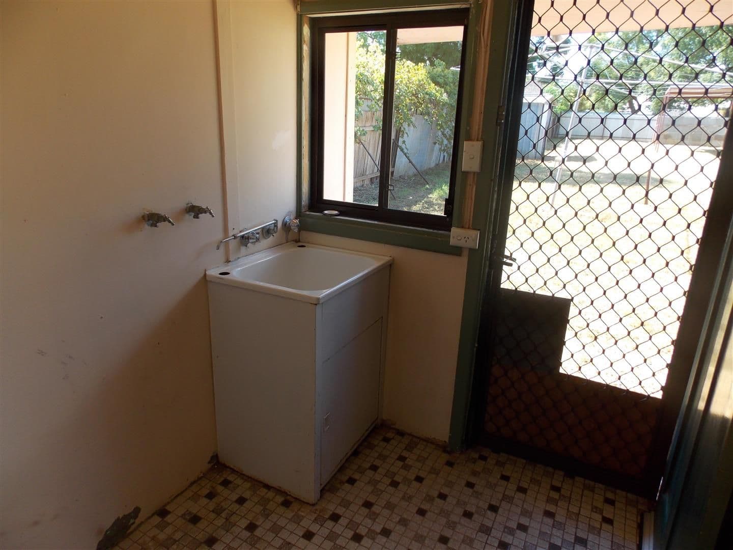 83 Hill Street, PARKES NSW 2870, Parkes - Thumbnail 8