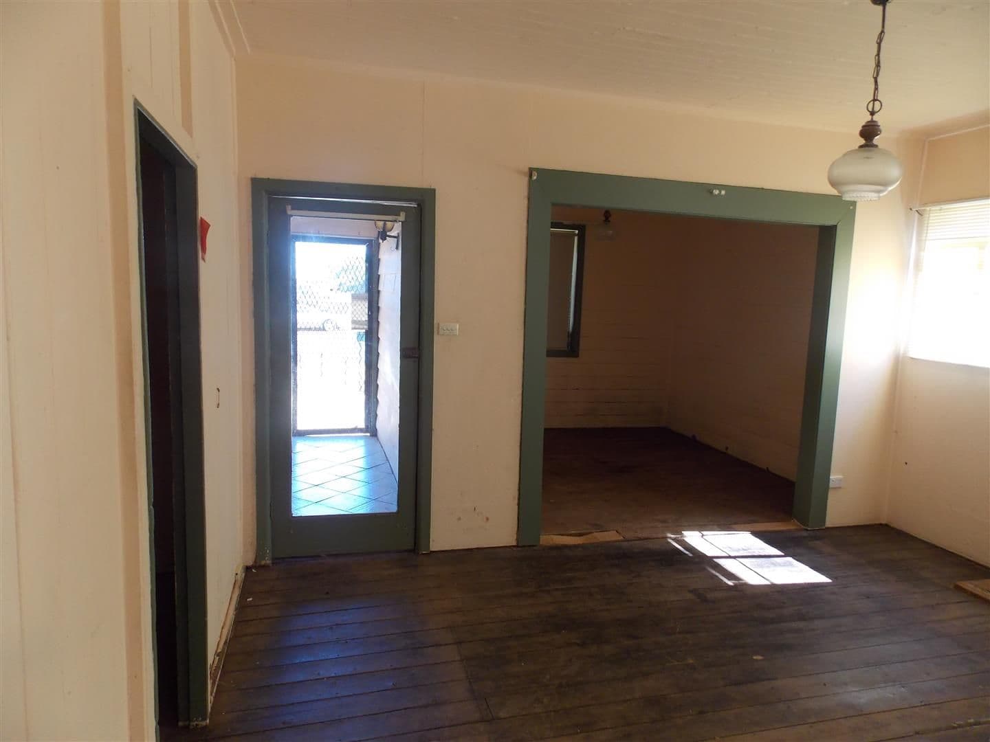 83 Hill Street, PARKES NSW 2870, Parkes - Thumbnail 2