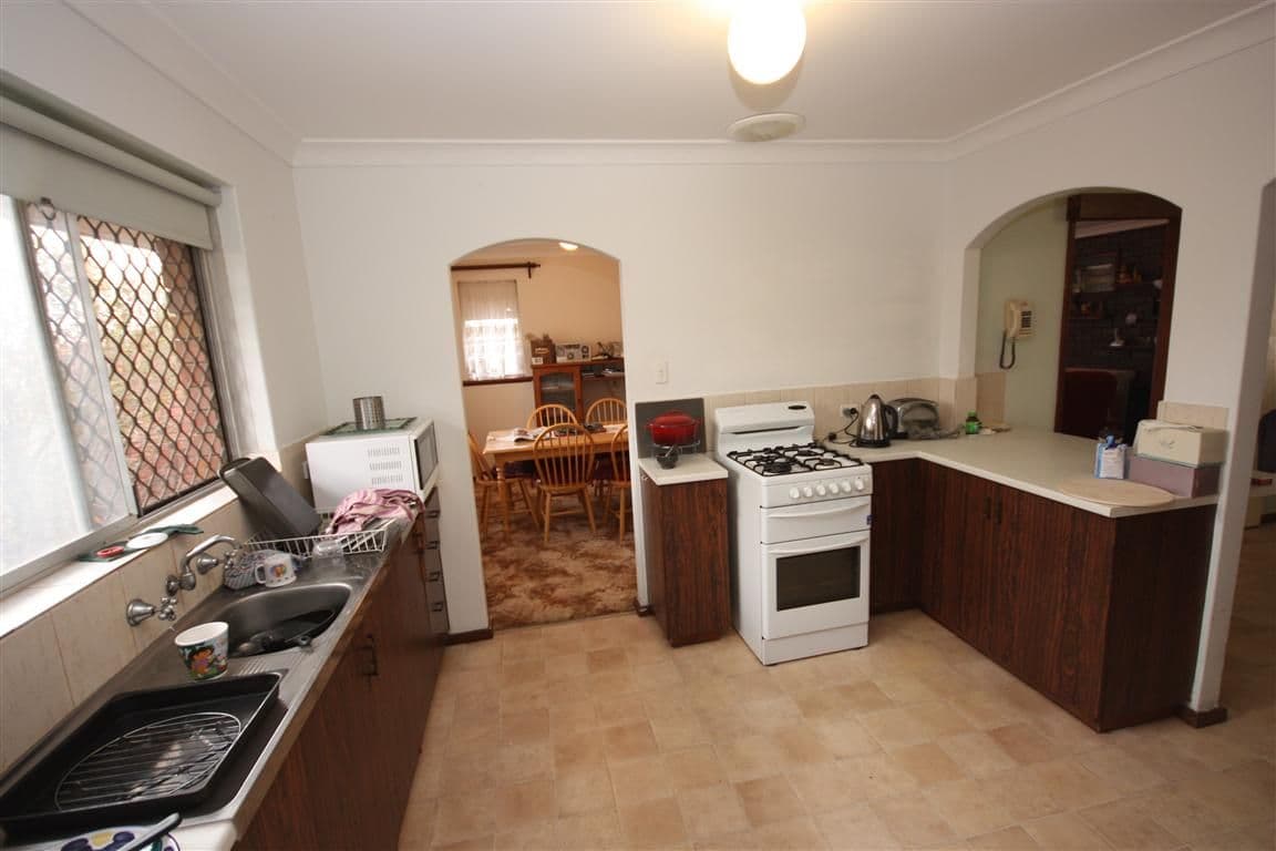 20 Dressler Way, GIRRAWHEEN WA 6064, Girrawheen - Thumbnail 4