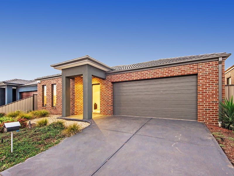 15 Connor Drive, BURNSIDE HEIGHTS VIC 3023, Burnside Heights - Thumbnail 2